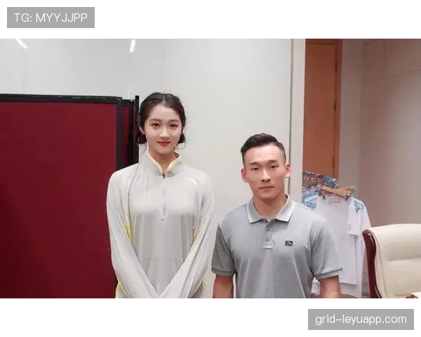 肖若腾球场上跟仙人一样，自律到连零食都能戒掉，真的活成了传说